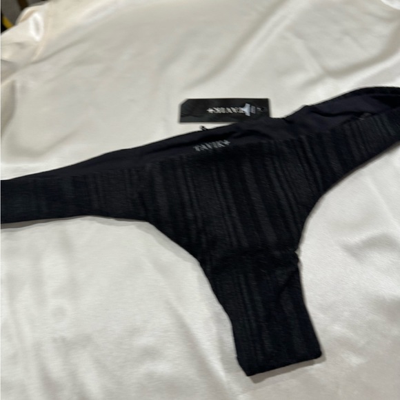 LAST PRICE🍒🤍 TAVIK Ali mini swim bottom slinky rib black 🤍 - Picture 7 of 10